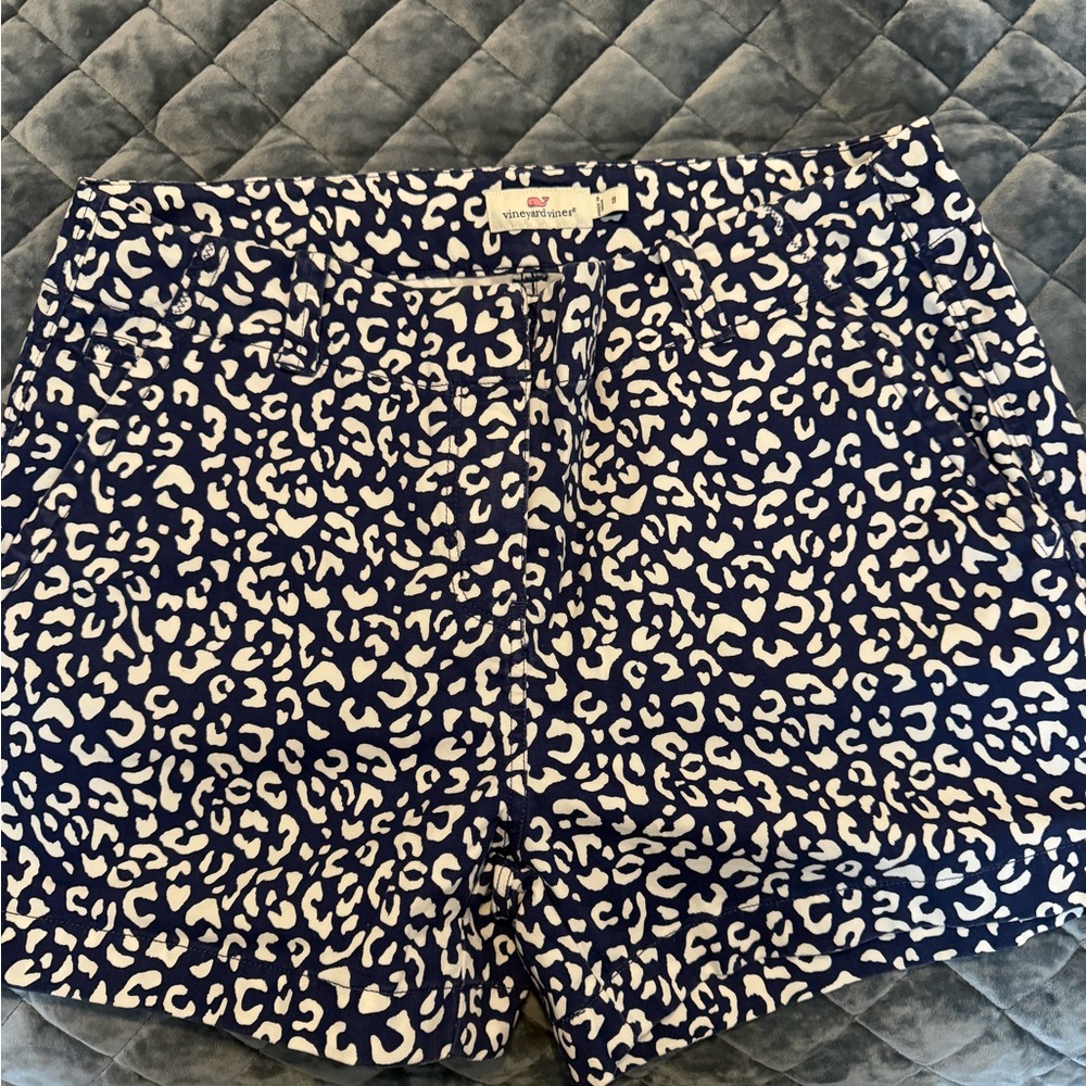 Vineyard Vines Leopard Print Patterned Shorts - image 1